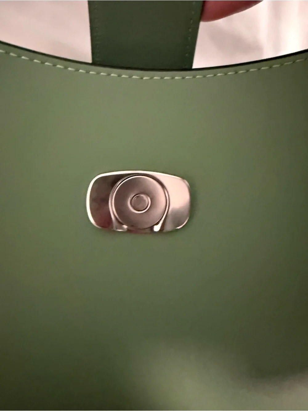 Coach “Eliza” Green Leather Shoulder Bag with Silver tone hardware! NWOT 🤩🤩